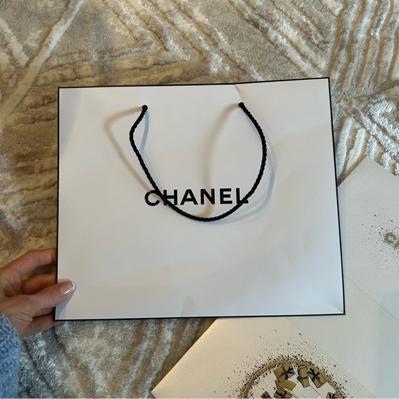 CHANEL Gift Packaging NIB - Picture 9 of 12